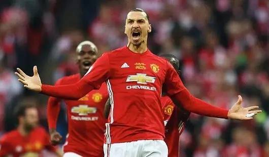 中医拿下女子草量级格斗澳门站冠军!张伟丽：头皮发麻.